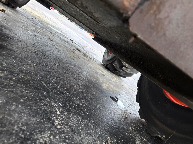 2019-kubota-ssv75-image-26