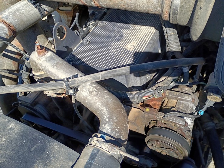 2005-international-8600-image-25