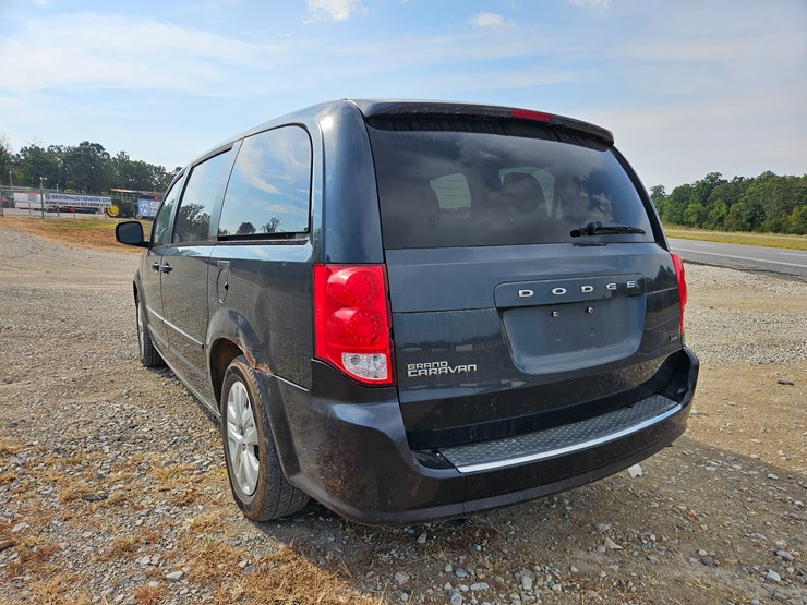 2014-dodge-grand-caravan-image-11