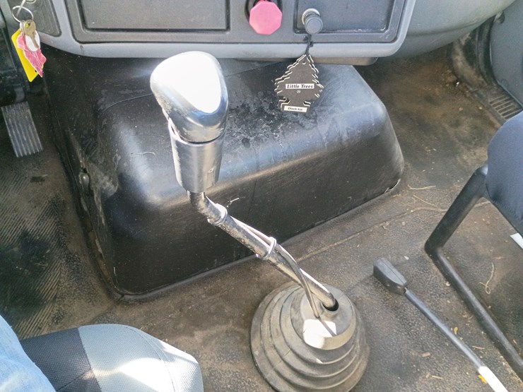 2005-international-8600-image-49