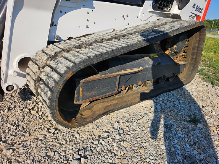 2022-bobcat-t770-image-63