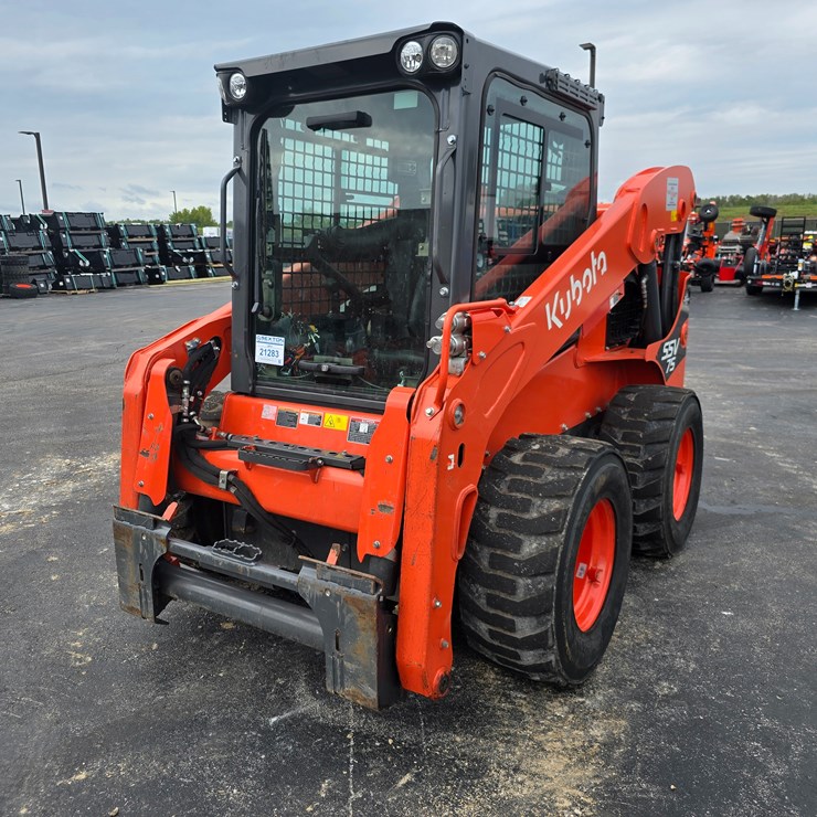 2023 KUBOTA SSV75