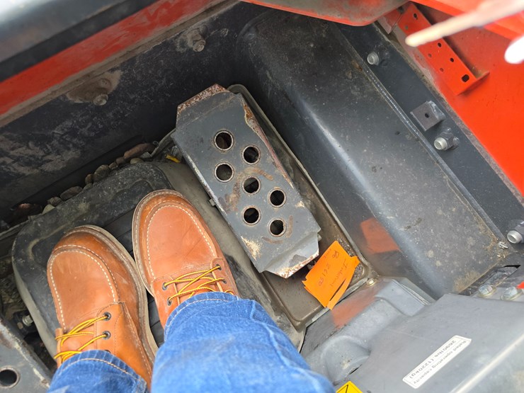 2019-kubota-ssv75-image-52