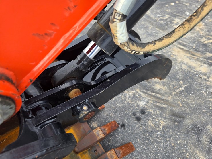 2023-kubota-kx030-4-image-38