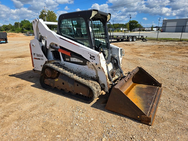 2013-bobcat-t590-image-23