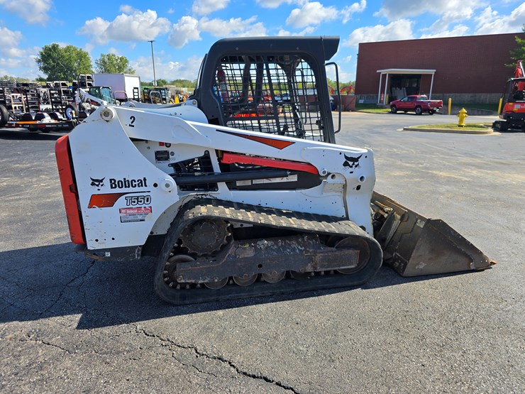 2017-bobcat-t550-image-14
