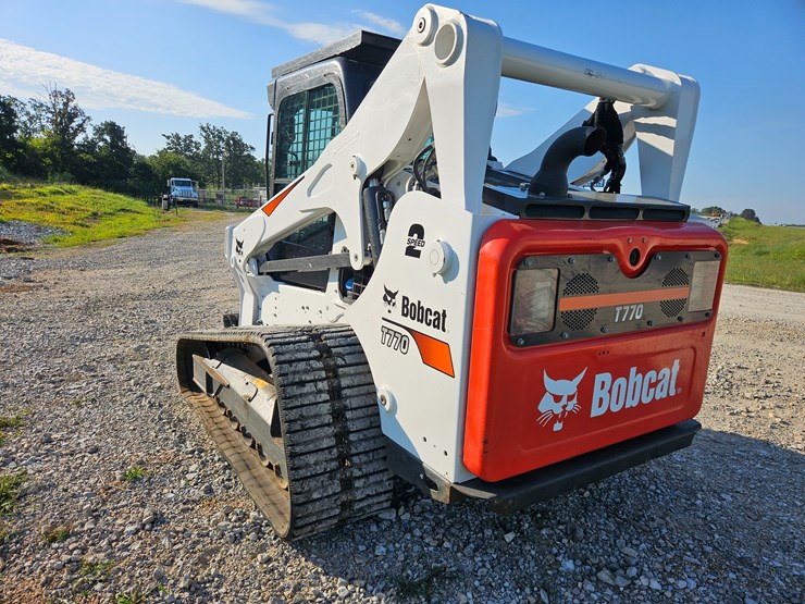 2022-bobcat-t770-image-9