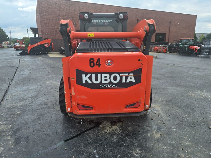2019-kubota-ssv75-image-13