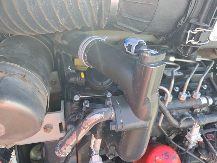 2017-bobcat-t550-image-38