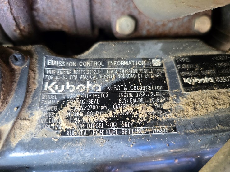 2012-bobcat-t180-image-54