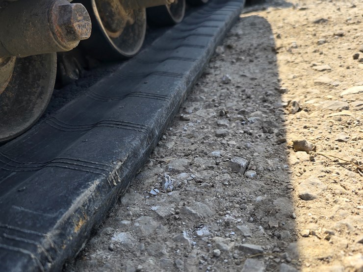 2024-bobcat-t770-image-44