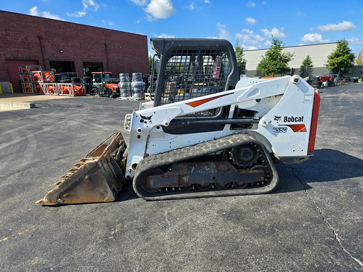 2017-bobcat-t550-image-5