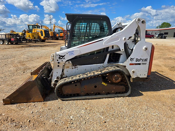 2013-bobcat-t590-image-5