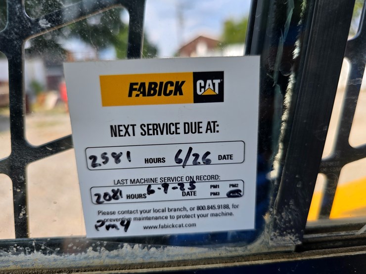 2020-caterpillar-259d3-image-90