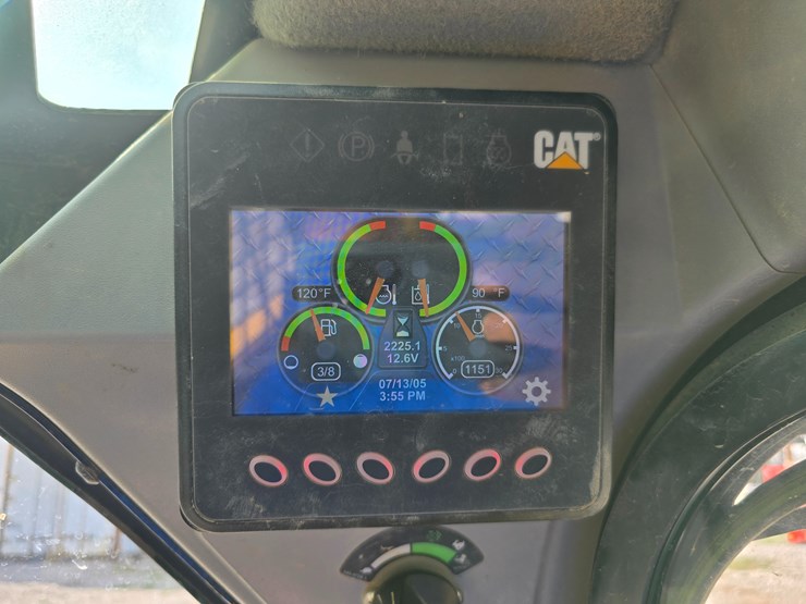 2020-caterpillar-259d3-image-88