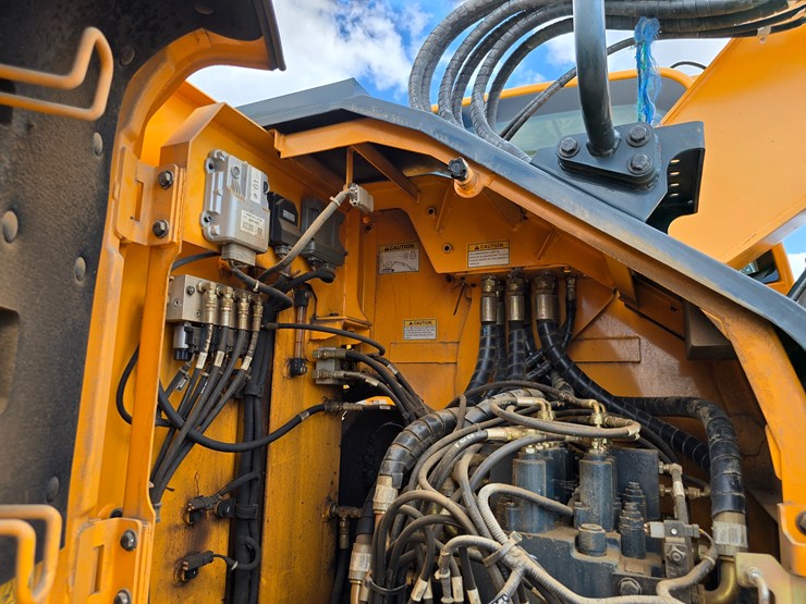 2019-hyundai-hx130-lcr-image-72