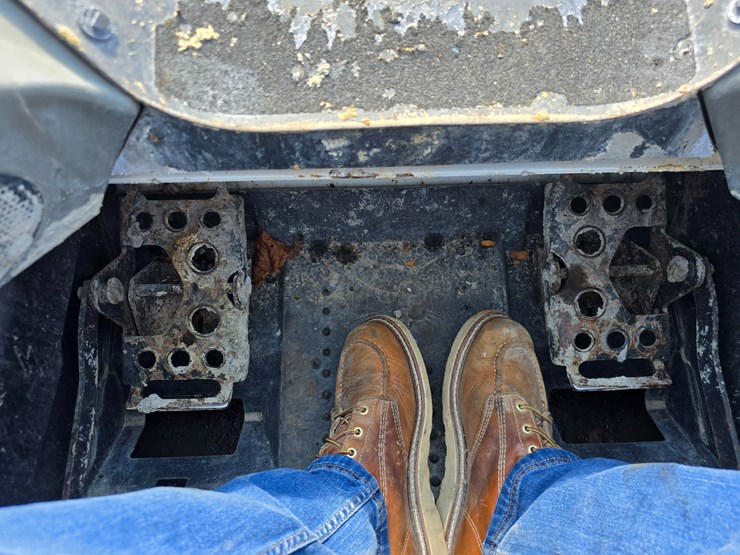 2017-bobcat-t550-image-52