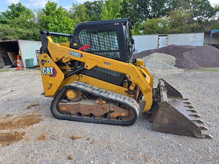 2020-caterpillar-259d3-image-28