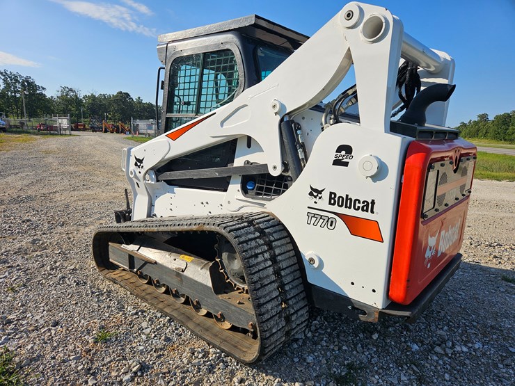 2022-bobcat-t770-image-8