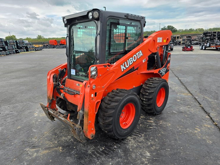 2019-kubota-ssv75-image-3