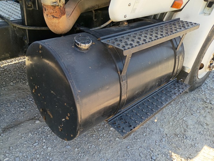 2005-international-8600-image-66