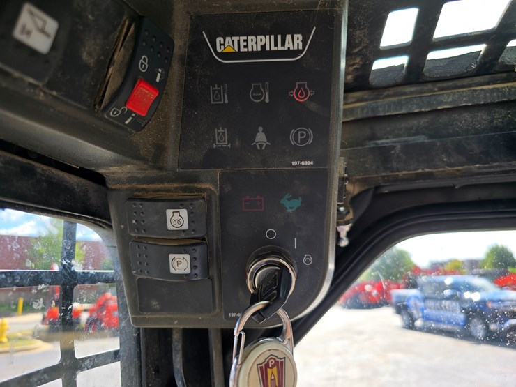 caterpillar-236-image-20