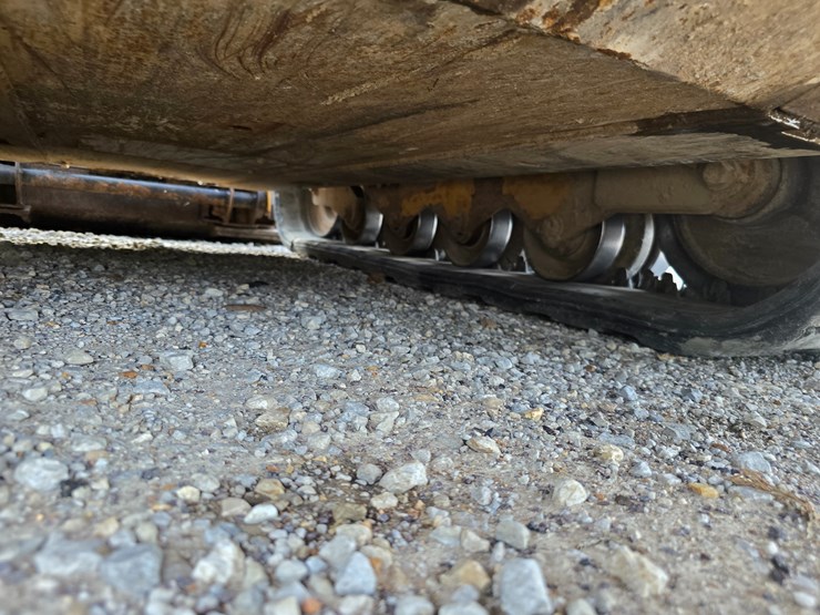 2020-caterpillar-259d3-image-56