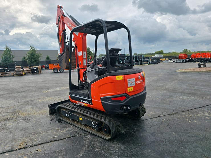 2023-kubota-kx030-4-image-8
