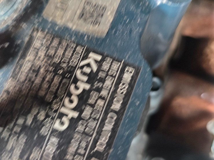 2019-kubota-ssv75-image-44