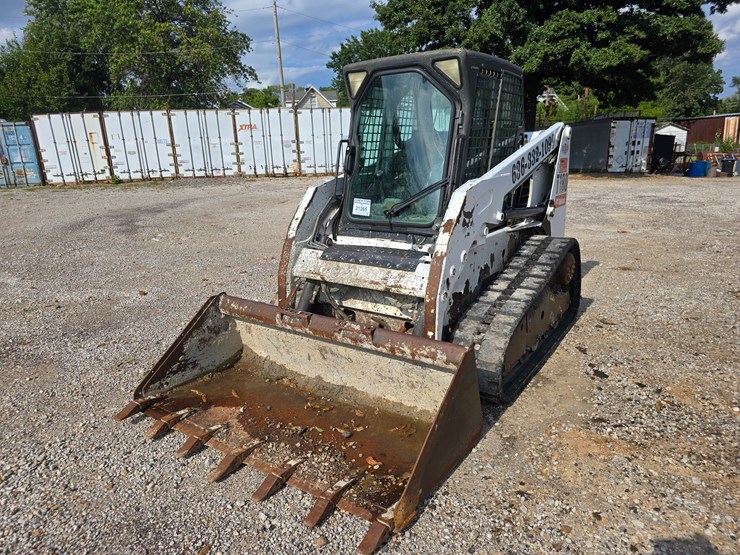 2012-bobcat-t180-image-1