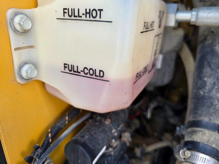 2020-caterpillar-259d3-image-62