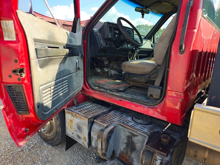 2000-caterpillar-3126-image-45