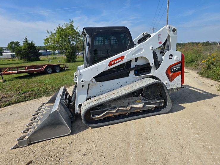 2024-bobcat-t770-image-6