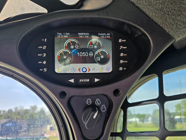 2024-bobcat-t770-image-69