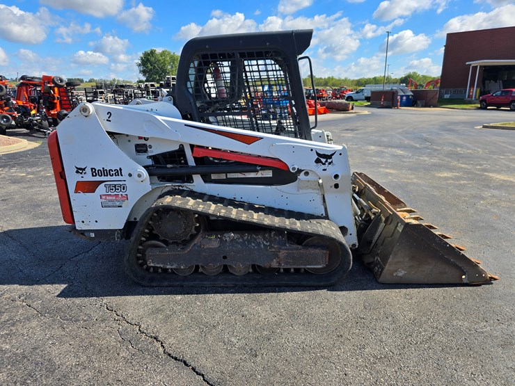 2017-bobcat-t550-image-15