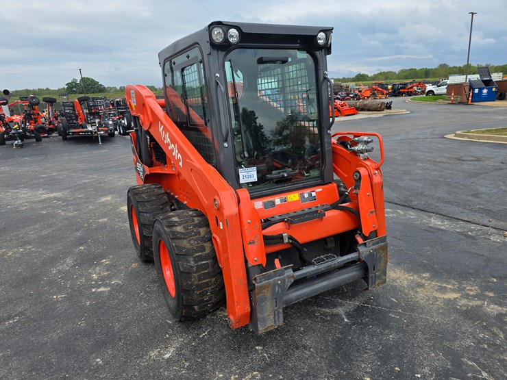 2023-kubota-ssv75-image-29