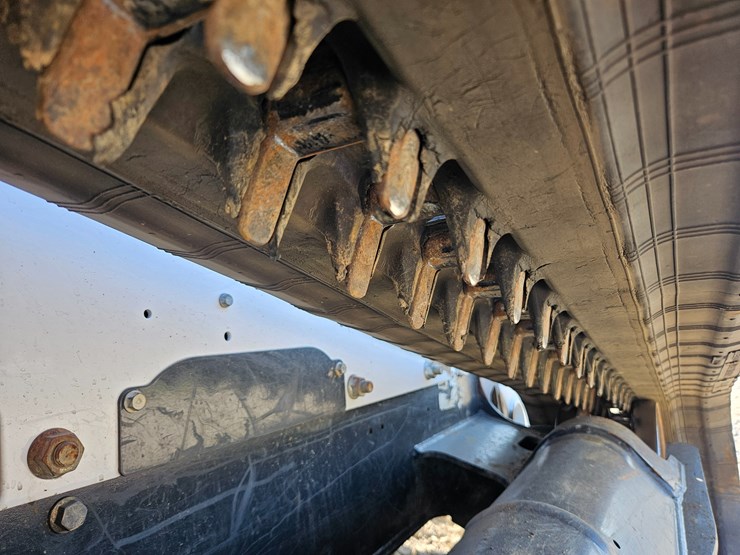 2022-bobcat-t770-image-75