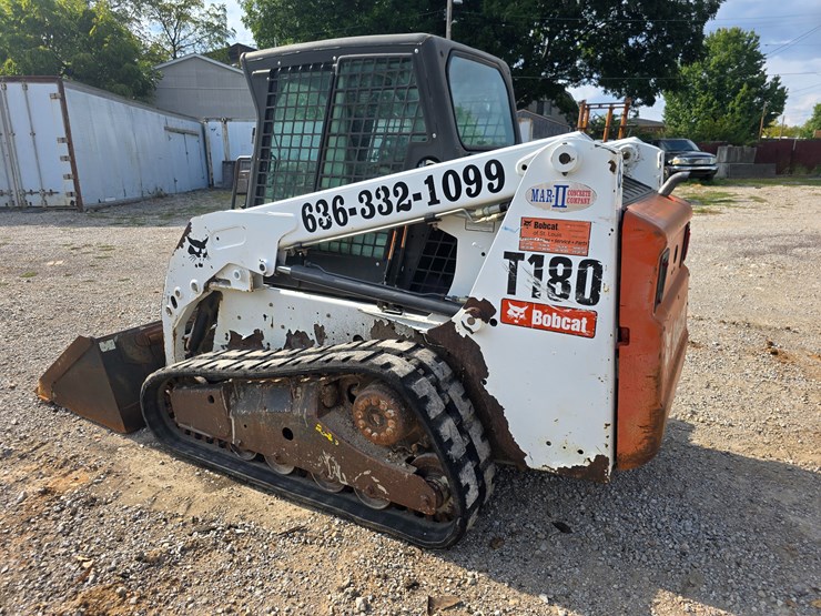 2012-bobcat-t180-image-9