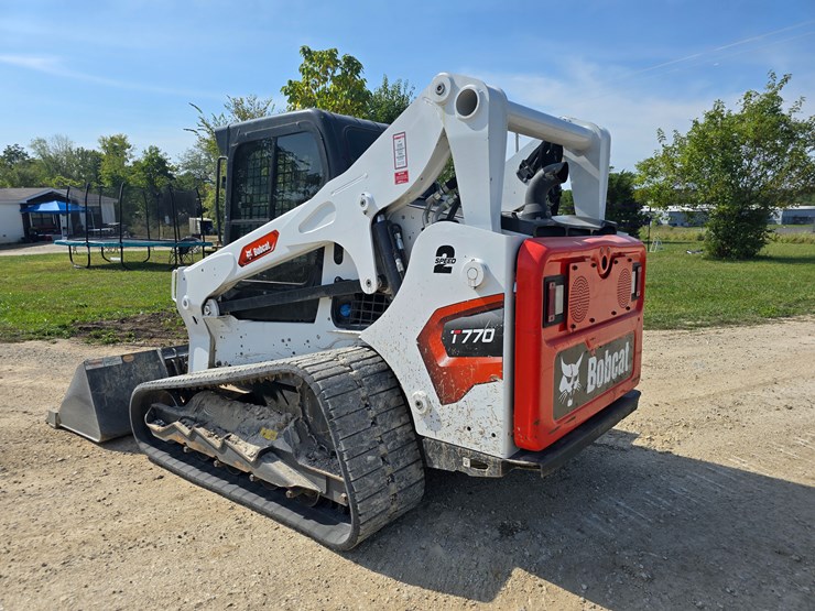 2024-bobcat-t770-image-12