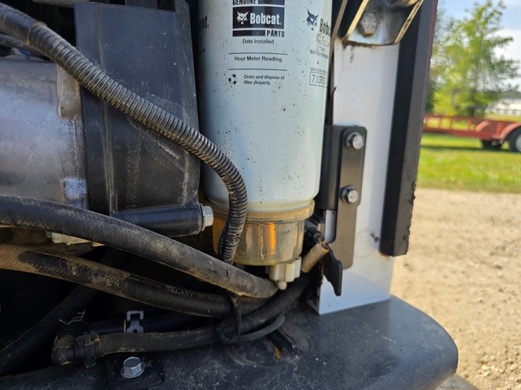 2024-bobcat-t770-image-57