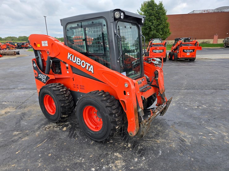 2019-kubota-ssv75-image-18