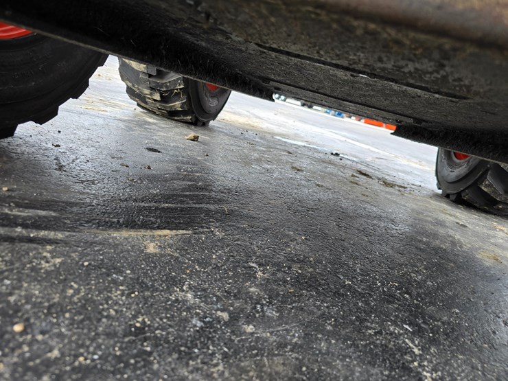 2019-kubota-ssv75-image-27