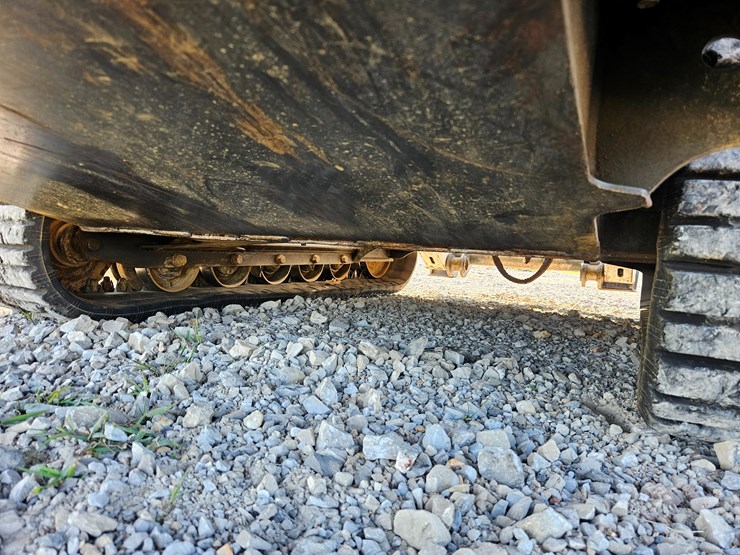 2022-bobcat-t770-image-77