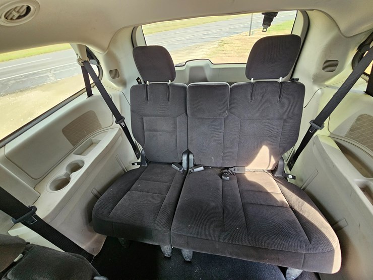 2014-dodge-grand-caravan-image-51