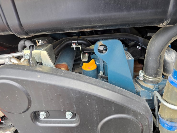 2023-kubota-ssv75-image-55