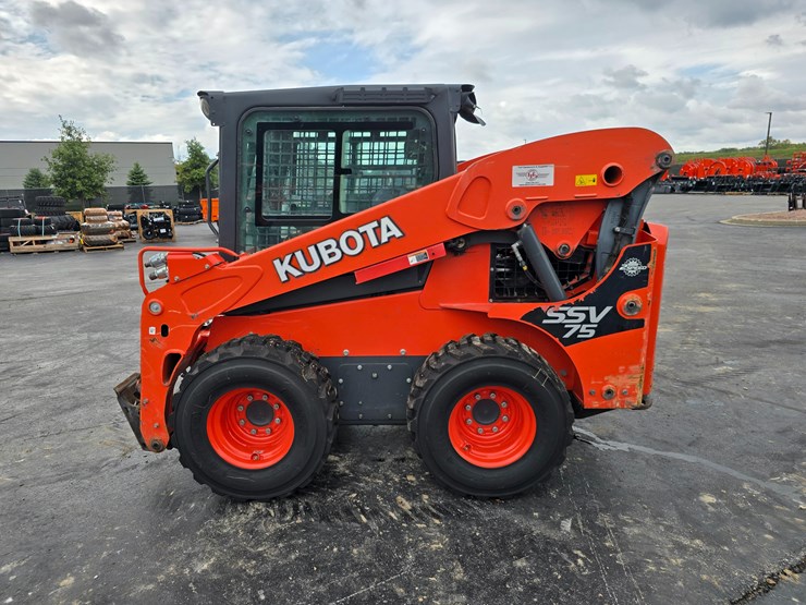 2019-kubota-ssv75-image-6