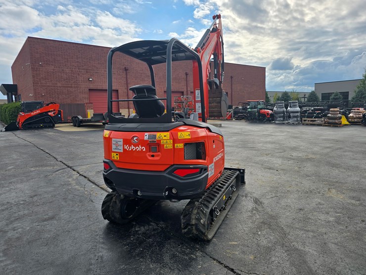 2023-kubota-kx030-4-image-12