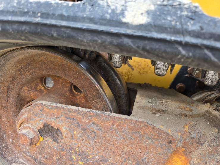 2020-caterpillar-259d3-image-52