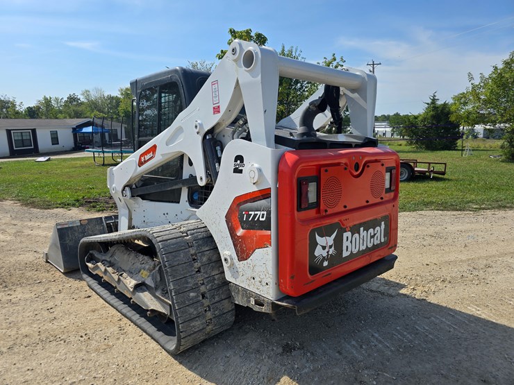 2024-bobcat-t770-image-14