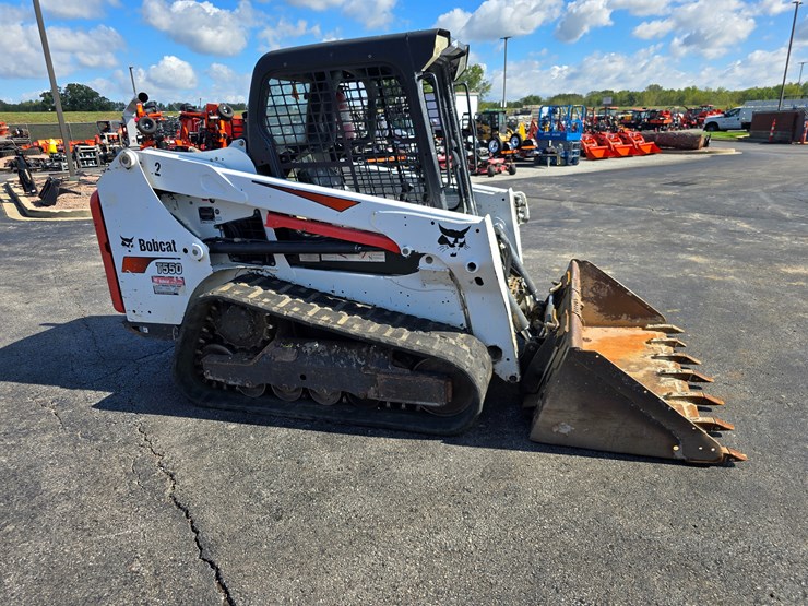 2017-bobcat-t550-image-16